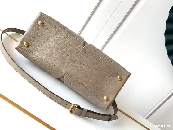 WIS VUITTON V MM TOTE LOUIS 0617